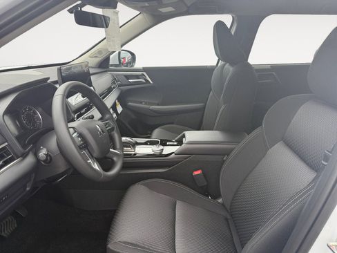 New 2025 Mitsubishi Outlander ES image 9
