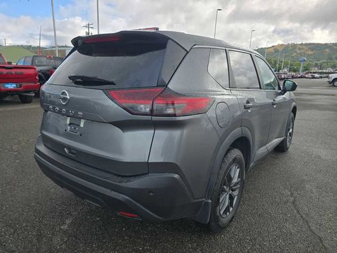 Used 2021 Nissan Rogue S FWD image 10