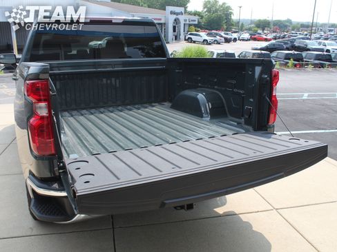 Used 2025 Chevrolet Silverado 1500 LT w/ LPO, Dark Essentials Package AWD/4WD image 29