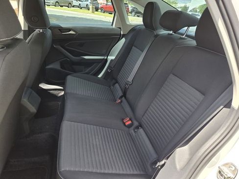 Used 2022 Volkswagen Jetta S FWD image 11