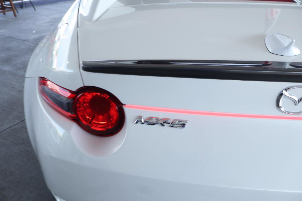Used 2017 MAZDA MX-5 Miata RF Grand Touring RWD image 9