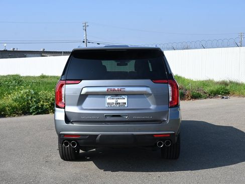 Used 2022 GMC Yukon XL Denali image 4