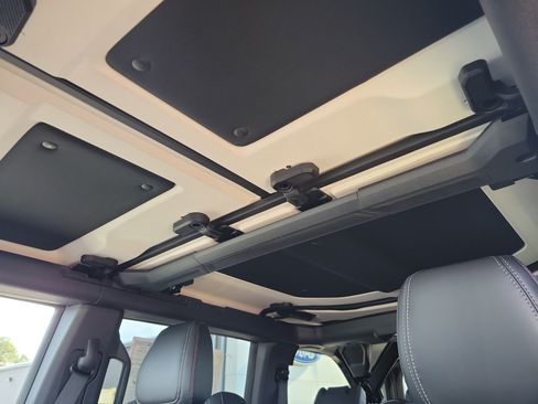 New 2025 Ford Bronco Raptor AWD/4WD image 15