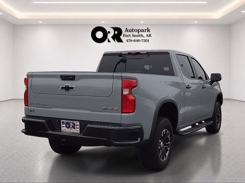 Used 2025 Chevrolet Silverado 1500 ZR2 w/ Technology Package AWD/4WD image 5