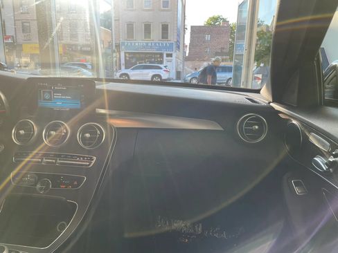 Used 2019 Mercedes-Benz C 300 4MATIC Sedan image 24