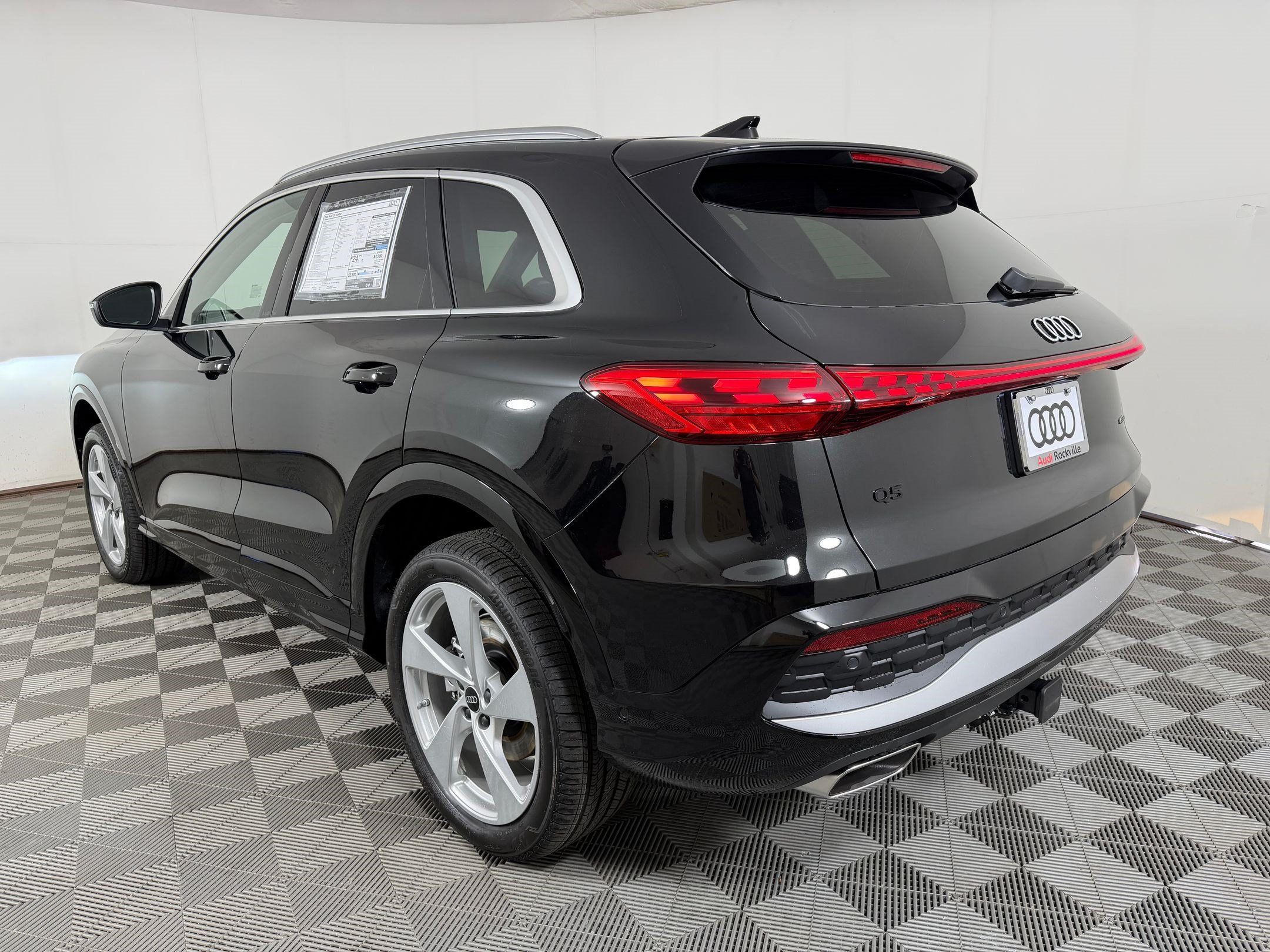 New 2026 Audi Q5 Premium Plus AWD/4WD image 3