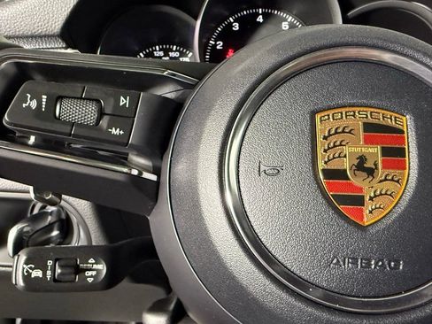Certified 2026 Porsche Macan AWD/4WD image 36