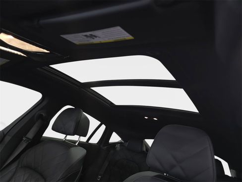 Certified 2025 BMW X6 M60i w/ Dynamic Handling Package image 25