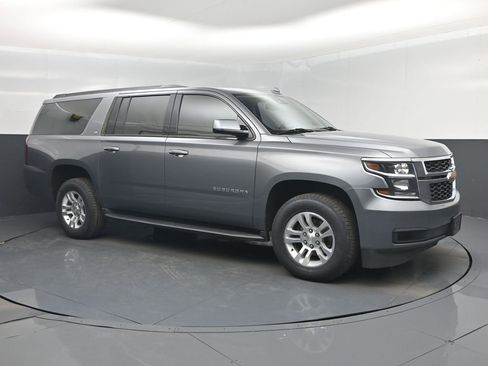 Used 2020 Chevrolet Suburban LT image 1
