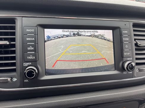 Used 2021 Kia Sedona LX FWD image 53