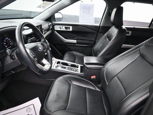 Used 2023 Ford Explorer Limited AWD/4WD image 27