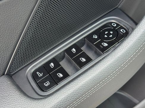 Used 2021 Porsche Panamera 4S image 18