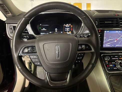 Used 2019 Lincoln Continental Reserve AWD/4WD image 30