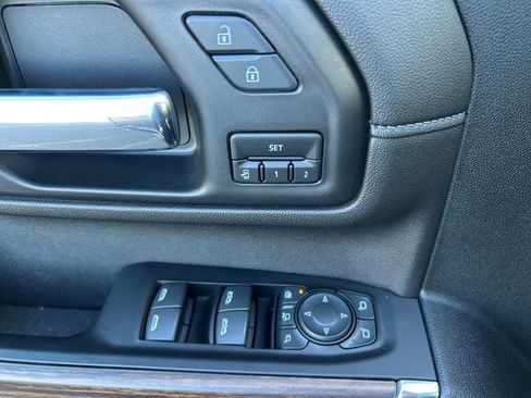 Used 2022 Chevrolet Silverado 3500 High Country w/ Technology Package AWD/4WD image 24