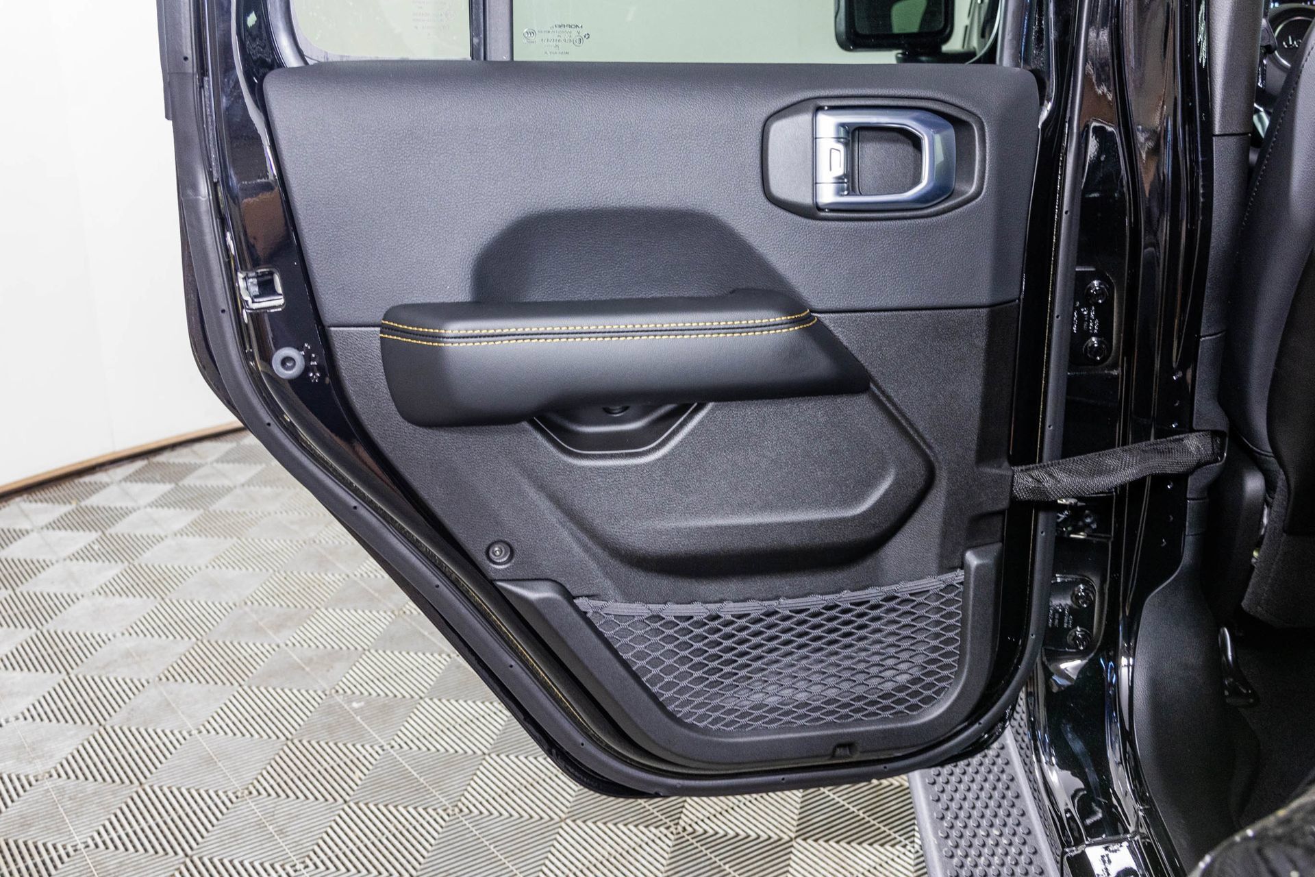 New 2027 Jeep Wrangler Unlimited Sahara AWD/4WD image 38