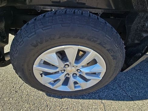 Used 2023 Chevrolet Silverado 1500 Custom image 30