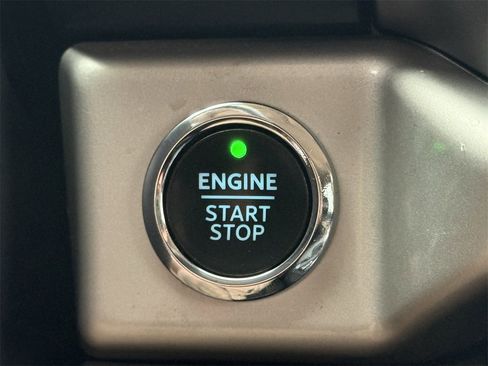 Certified 2022 Ford Expedition XLT image 23