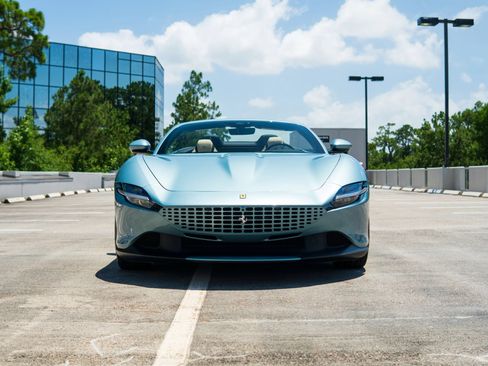 Used 2024 Ferrari Roma Spider RWD image 32