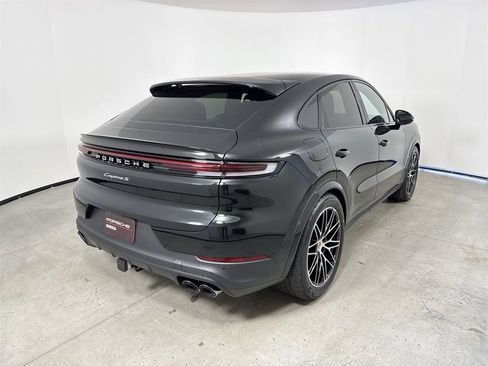 New 2026 Porsche Cayenne S image 7