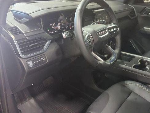 Used 2025 GMC Acadia Elevation w/ Elevation Premium Package image 10