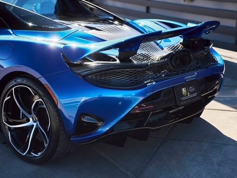 Used 2024 McLaren 750S Spider image 13