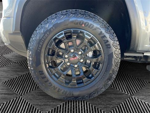 New 2026 GMC Canyon Elevation w/ Convenience Package image 14