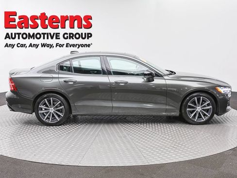 Used 2022 Volvo S60 B5 Inscription AWD/4WD image 4
