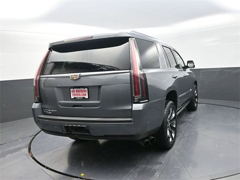 Used 2019 Cadillac Escalade Platinum image 7