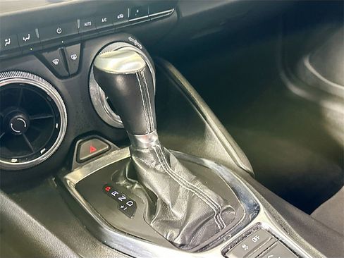 Used 2020 Chevrolet Camaro LT image 17