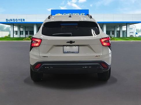 New 2026 Chevrolet Trax RS w/ Sunroof Package image 7