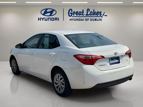 Used 2017 Toyota Corolla LE FWD image 3