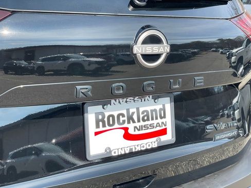 Certified 2023 Nissan Rogue SV w/ SV Premium B Package AWD/4WD image 44