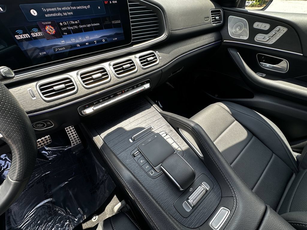 Certified 2025 Mercedes-Benz GLS 450 4MATIC w/ AMG Line Exterior image 32
