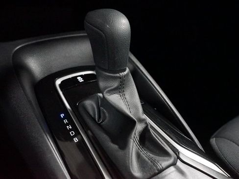 Certified 2025 Toyota Corolla LE FWD image 21