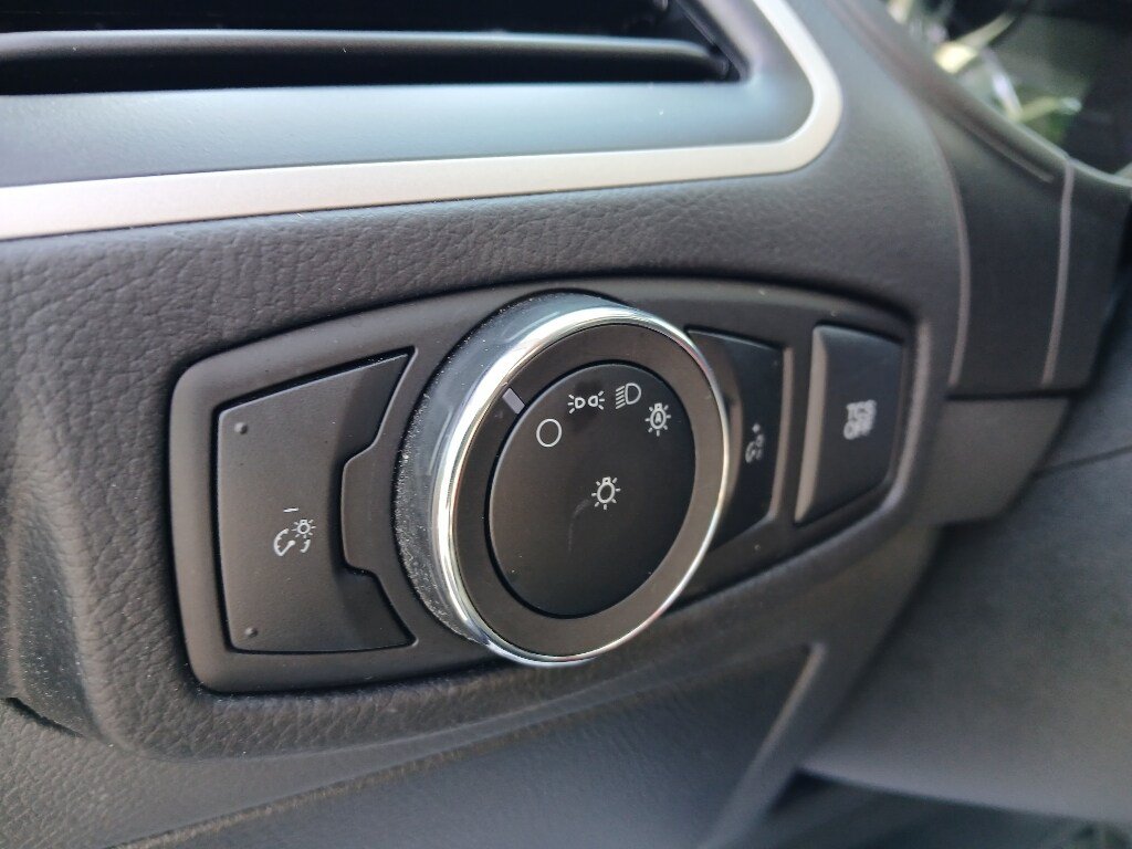 Used 2024 Ford Edge SEL AWD/4WD image 36