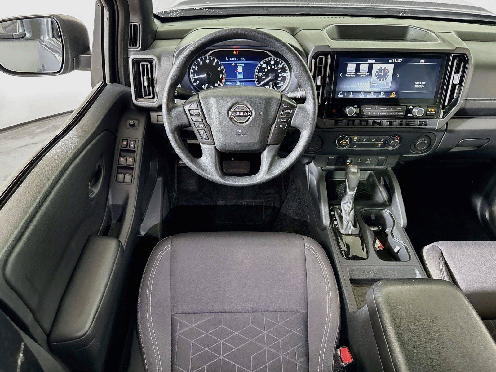 Used 2026 Nissan Frontier SV RWD image 18