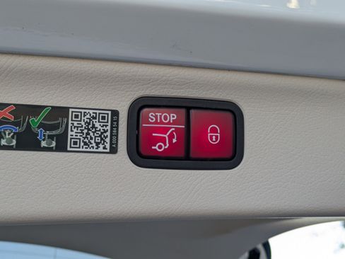 Used 2023 Mercedes-Benz EQS 450+ SUV image 13