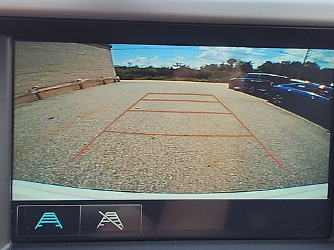 Used 2019 GMC Acadia SLE image 22