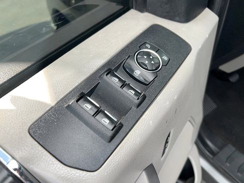 Used 2020 Ford F250 XLT w/ XLT Value Package image 14