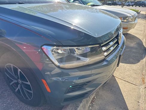 Used 2021 Volkswagen Tiguan SE image 6