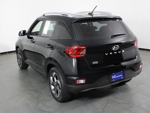 Certified 2024 Hyundai Venue SEL FWD image 11