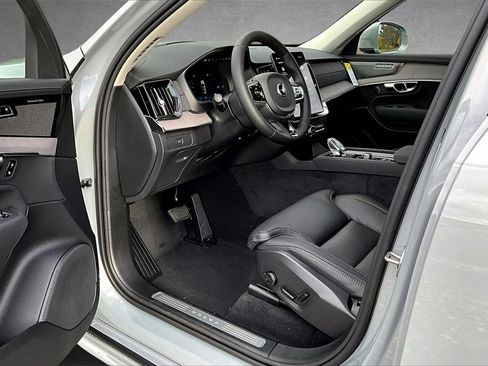 New 2026 Volvo XC90 B6 Ultra w/ Protection Package Premier image 7