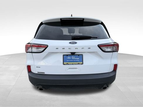 Certified 2022 Ford Escape SE w/ SE Sport Appearance Package image 8