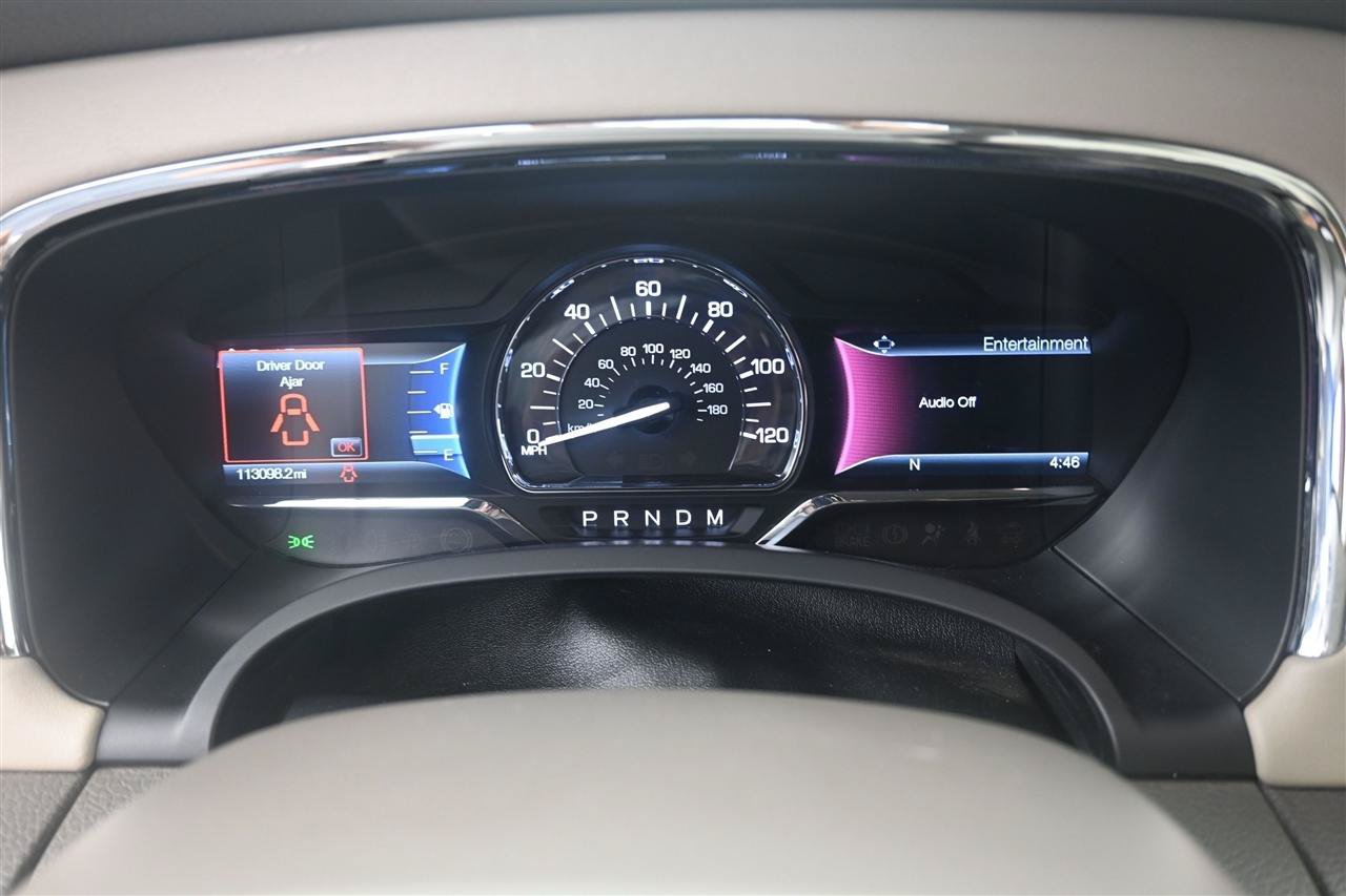 Used 2017 Lincoln Navigator Select AWD/4WD image 13