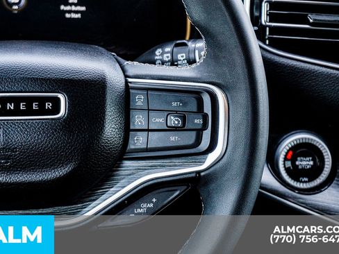 Used 2024 Jeep Wagoneer Series II w/ Flexible Seating Group image 34