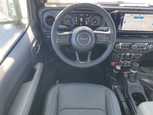 New 2026 Jeep Gladiator Mojave image 36