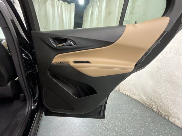 Used 2023 Chevrolet Equinox Premier FWD image 24