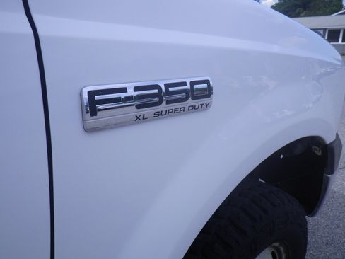 Used 2005 Ford F350 4x4 SuperCab DRW Super Duty image 9