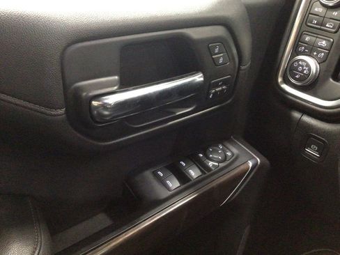 Used 2019 GMC Sierra 1500 SLT w/ SLT Convenience Package image 17