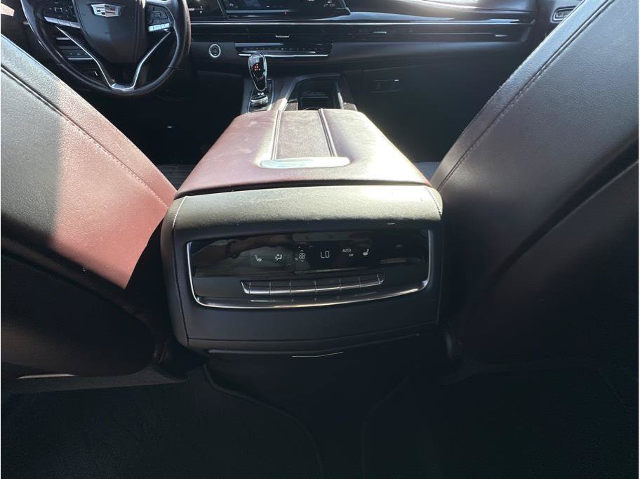 Used 2021 Cadillac Escalade ESV Sport Platinum AWD/4WD image 16